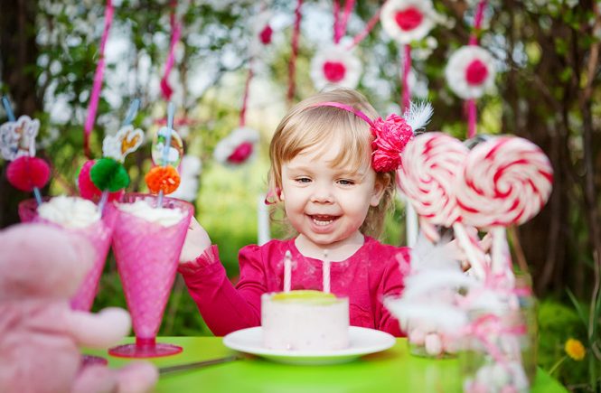 Как преподнести торт ребенку