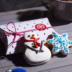 Имбирное печенье «Новогодный конверт со снеговиком и снежинкой»